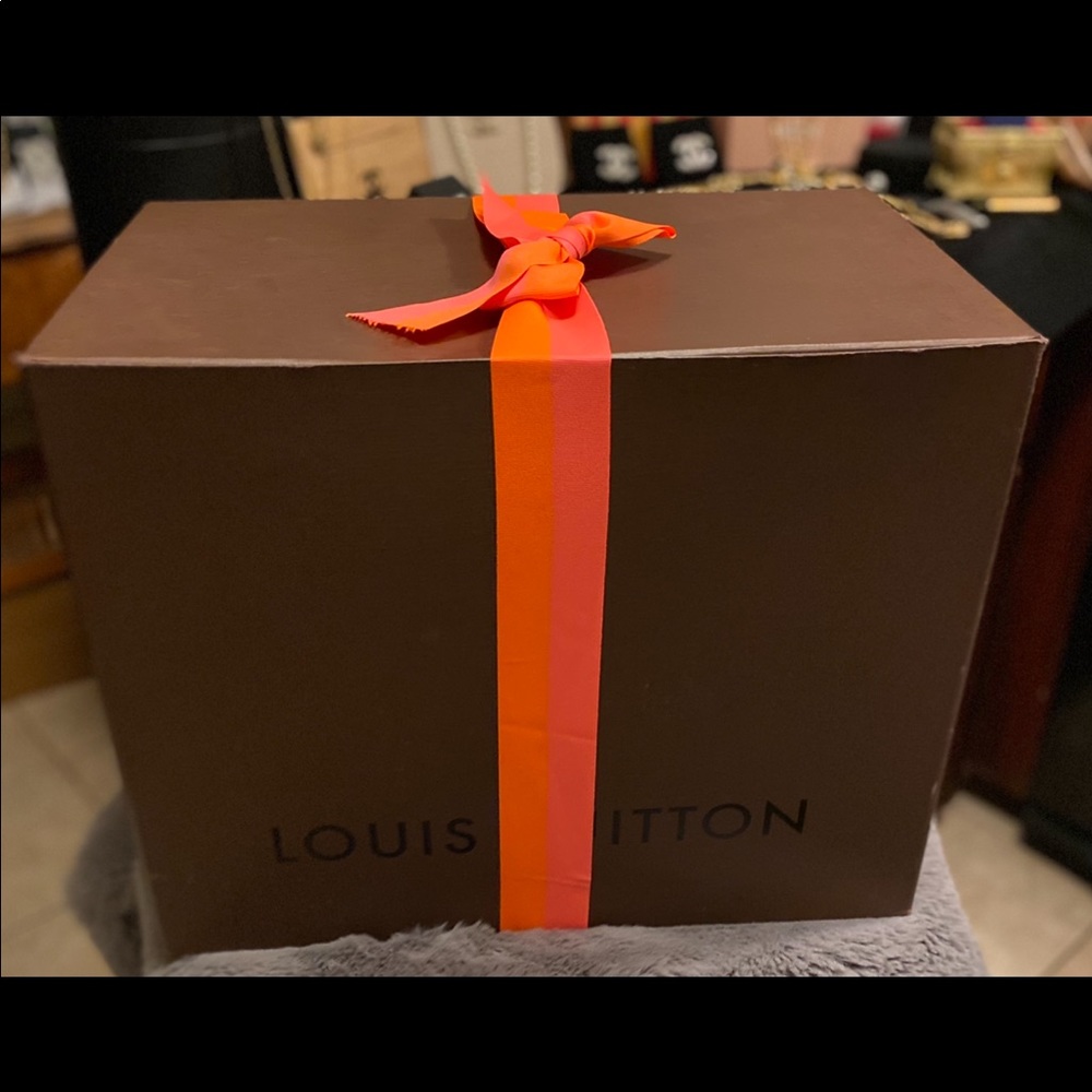 🌹💯% AUTHENTIC LV HANDBAG 🌹ORIGINAL OWNER 🌹EXCELLENT PREOWNED CONDITION🌹
